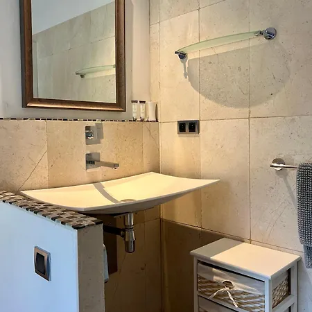 Nature En Luberon Hébergement de vacances Céreste